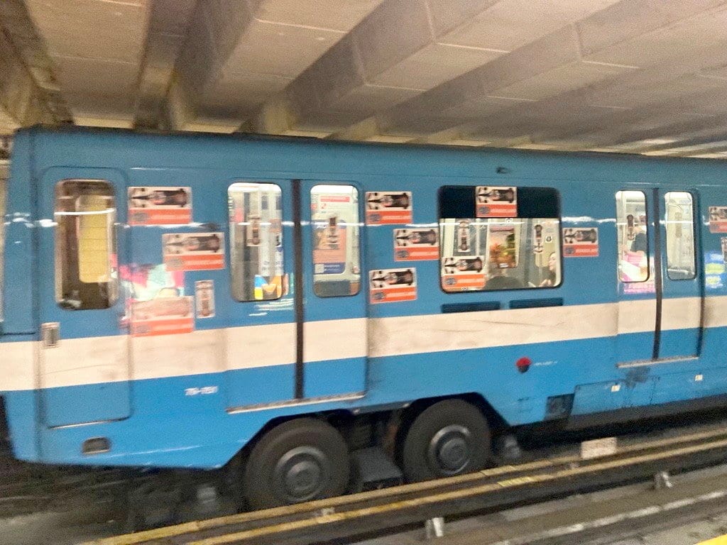 Les syndiqués ont notamment décoré ce wagon de métro.