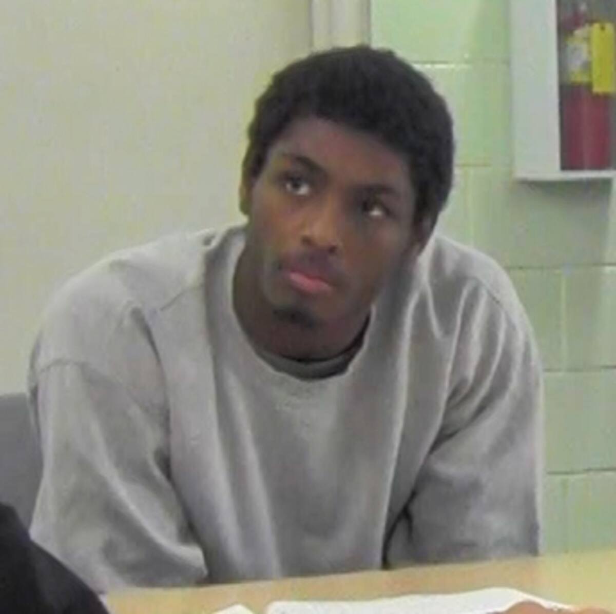 Un ado soup&ccedil;onn&eacute; de meurtre s&rsquo;&eacute;vade du centre jeunesse