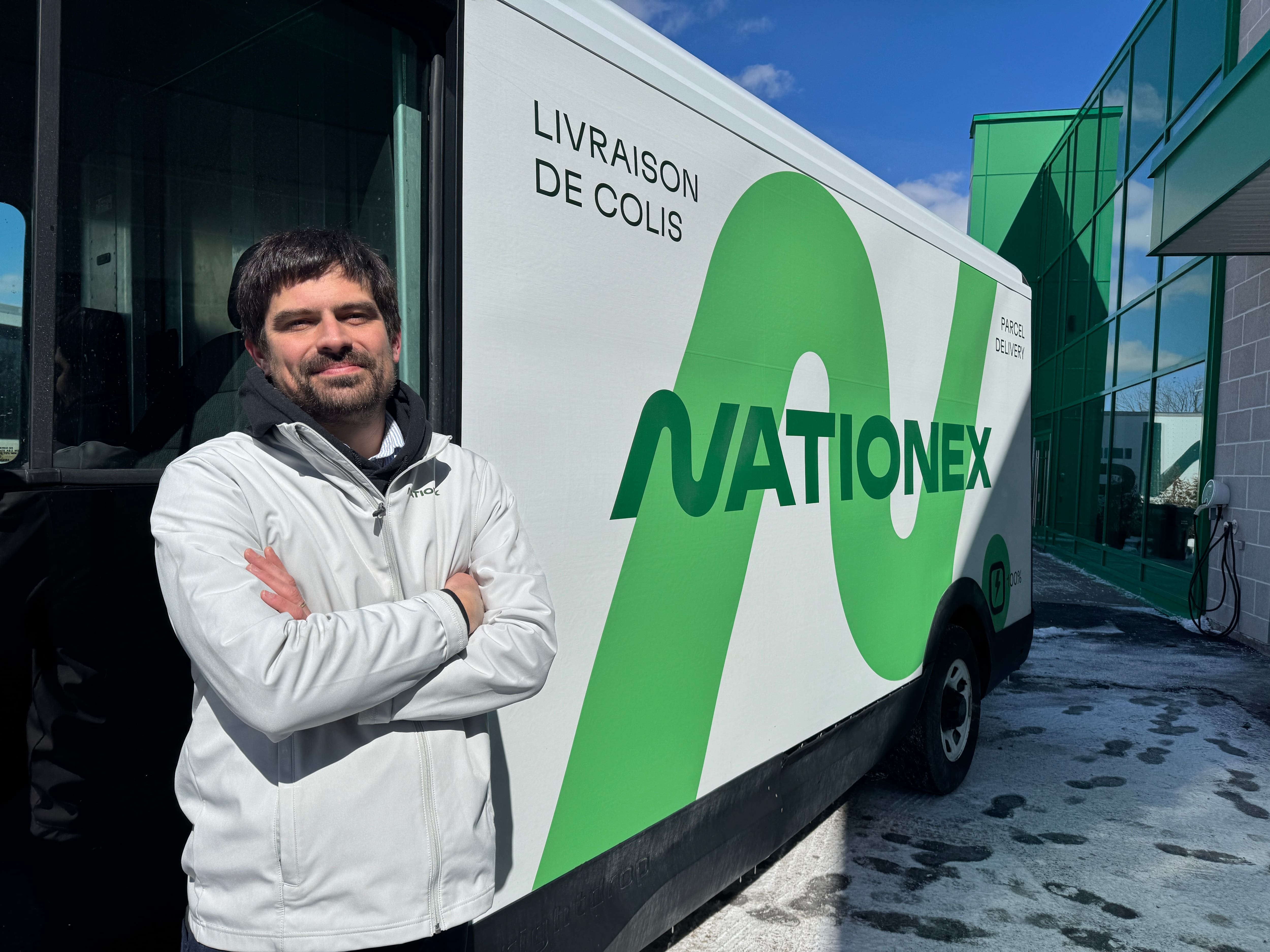 Flamb&eacute;e du prix de l&rsquo;essence: des entreprises se tournent vers des camions de livraison &eacute;lectriques
