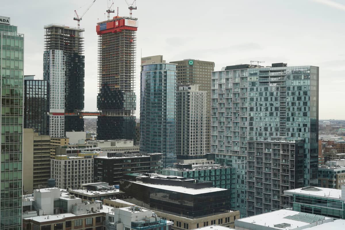 Les bureaux du centreville de Montréal peinent encore à se remplir