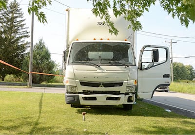 Vehículo robado inmovilizado en tierras privadas, en Saint-Jacques-le-Mineur.