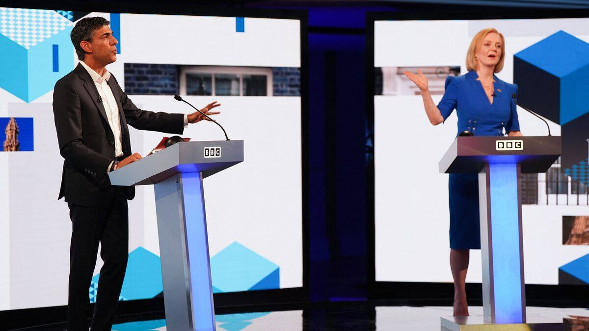 Course à Downing Street: la modératrice d'un débat télé s'évanouit en direct