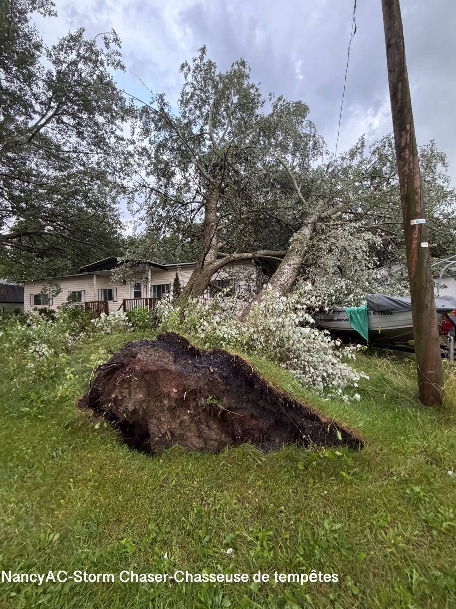 Les orages ont causé bien des dégâts à Saint-Dominique, en Montérégie, le 2 juillet 2026.