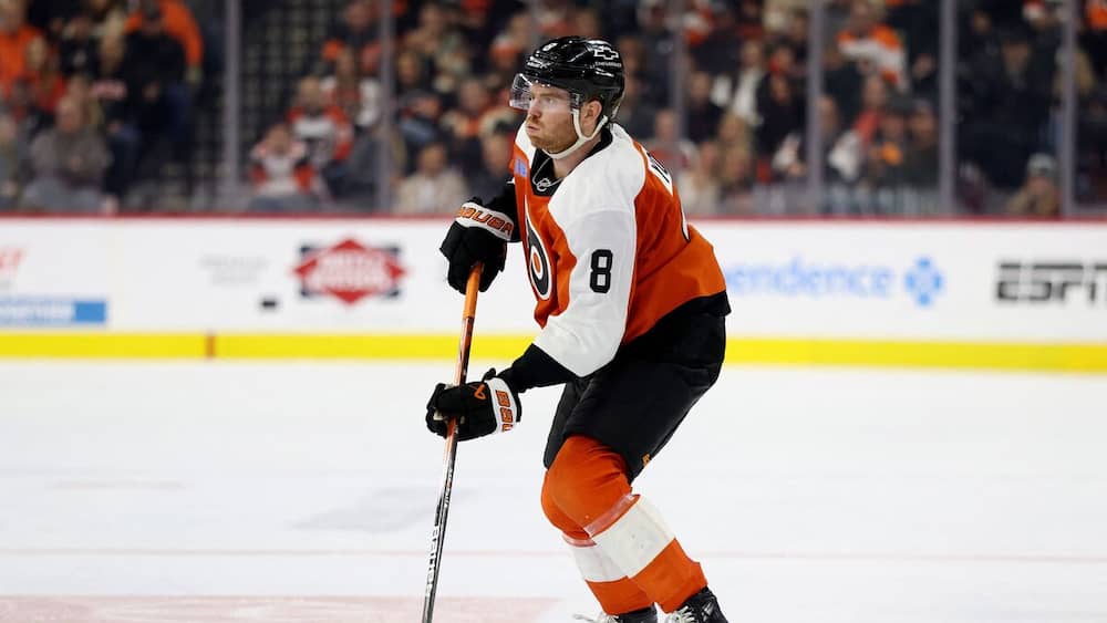 Un lien avec Tortorella? : un défenseur des Flyers a été collé au banc tout le match