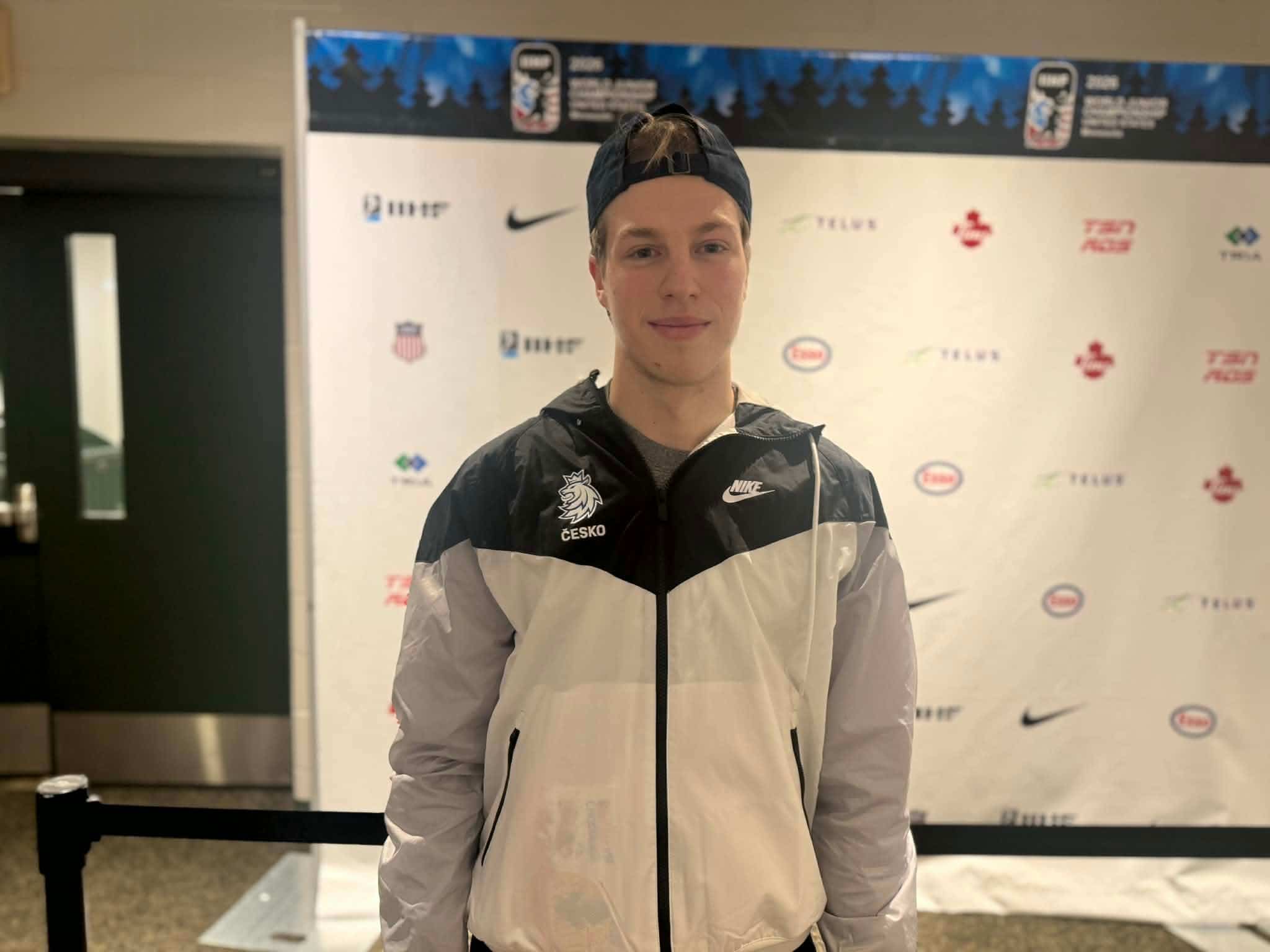 Inspir&eacute;e par son idole Lane Hutson: la sensation tch&egrave;que du Mondial junior, Tomas Galvas, a &eacute;t&eacute; ignor&eacute;e deux fois au rep&ecirc;chage