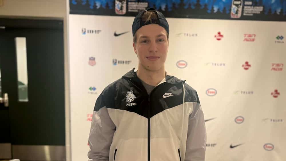 Inspirée par son idole Lane Hutson: la sensation tchèque du Mondial junior, Tomas Galvas, a été ignorée deux fois au repêchage