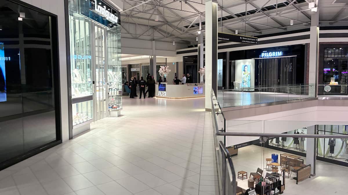 Vol qualifié aux Promenades St-Bruno: une personne incommodée par du poivre de Cayenne