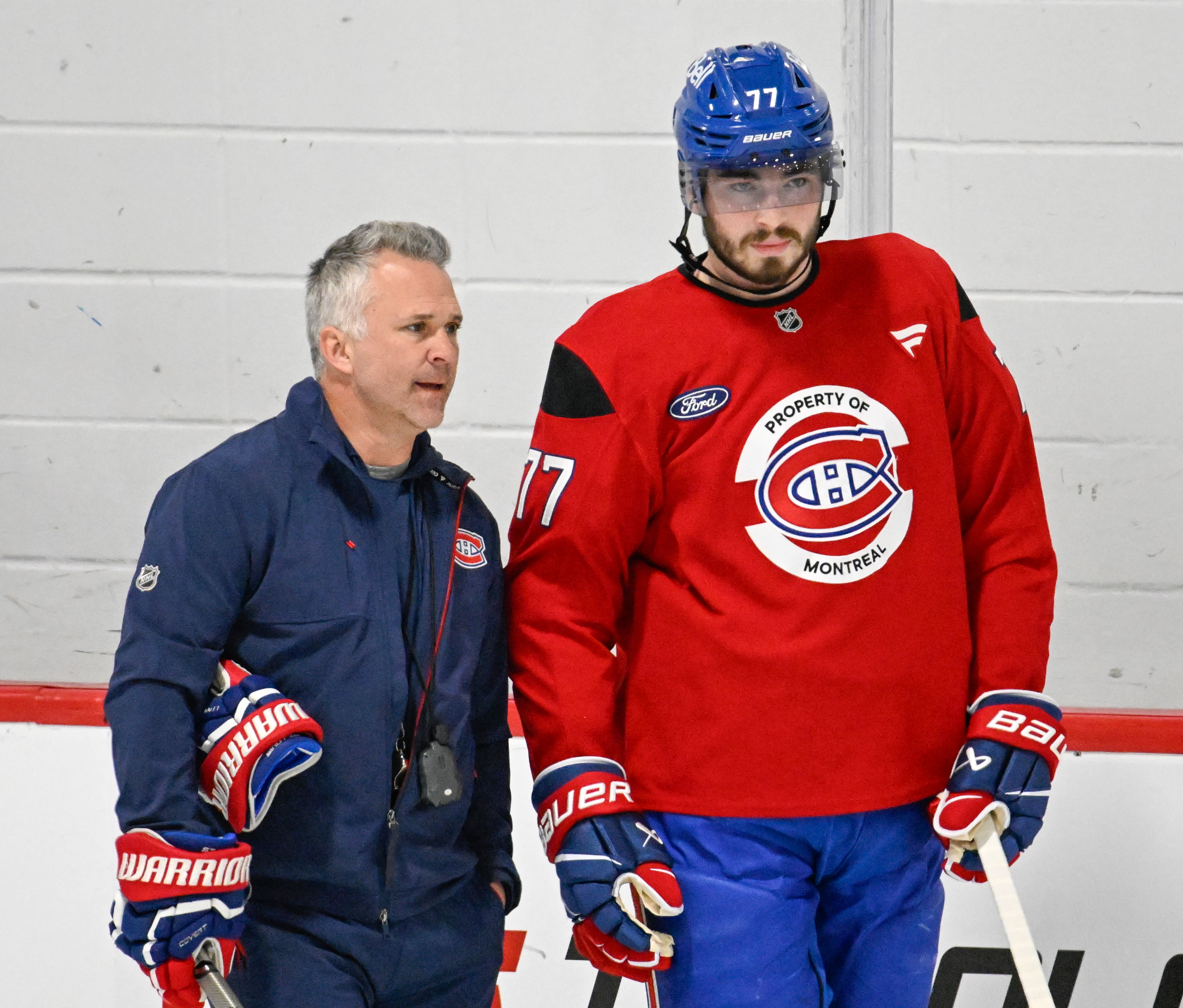 Kirby Dach mérite les critiques, mais pas les attaques gratuites