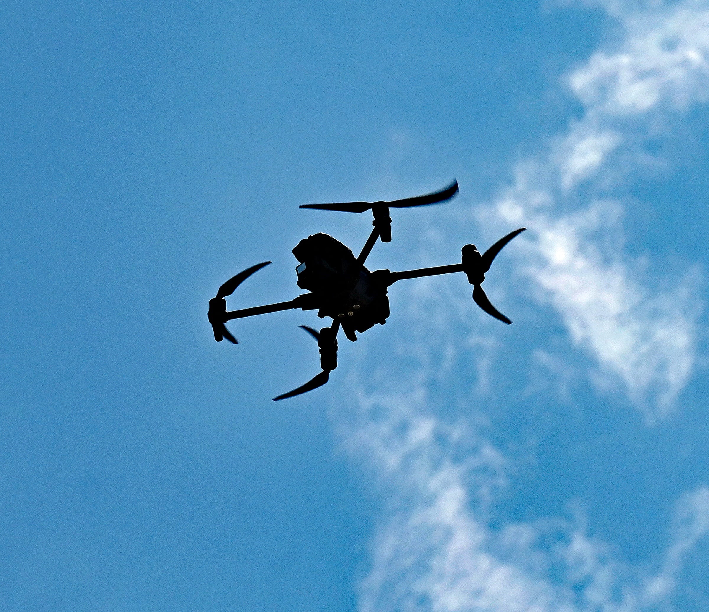 Un groupe lié à l'Iran affirme avoir piraté des drones du FBI et menace de frapper la Coupe du monde de soccer