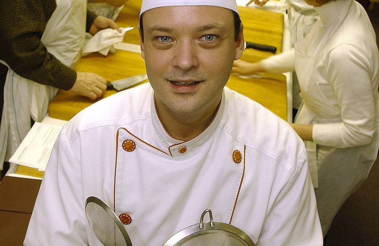 63 mois de prison pour le chef François Robert pour des gestes sexuels ...