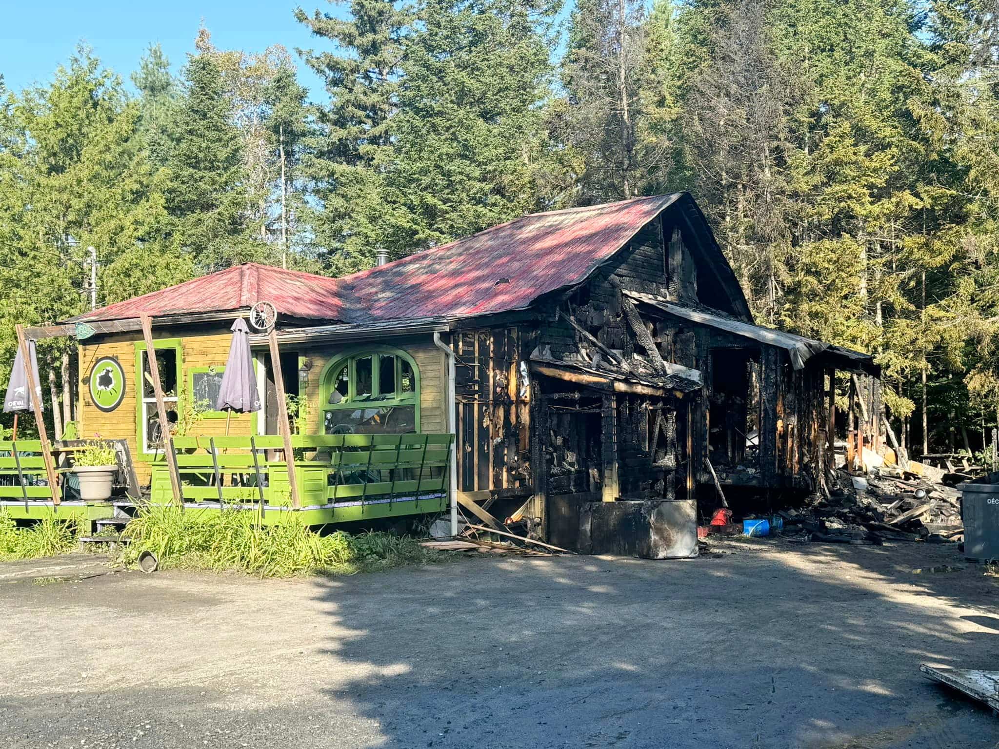 Laurentides: un autre lieu culturel &laquo;mythique&raquo; ravag&eacute; par les flammes