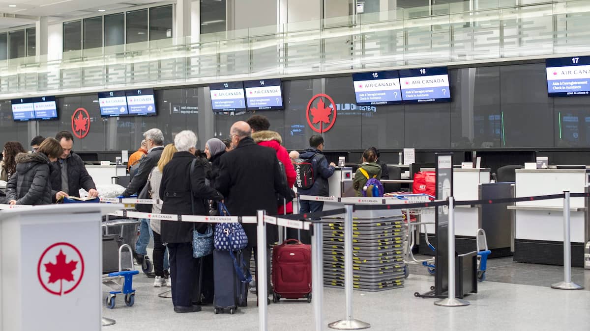 À quelques jours de la relâche, les compagnies aériennes ont augmenté les prix des bagages enregistrés