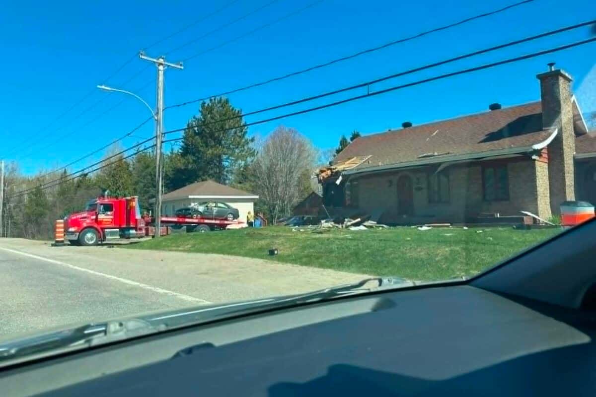 «Allez chercher l’aide nécessaire»: il s’écrase contre une maison après une poursuite