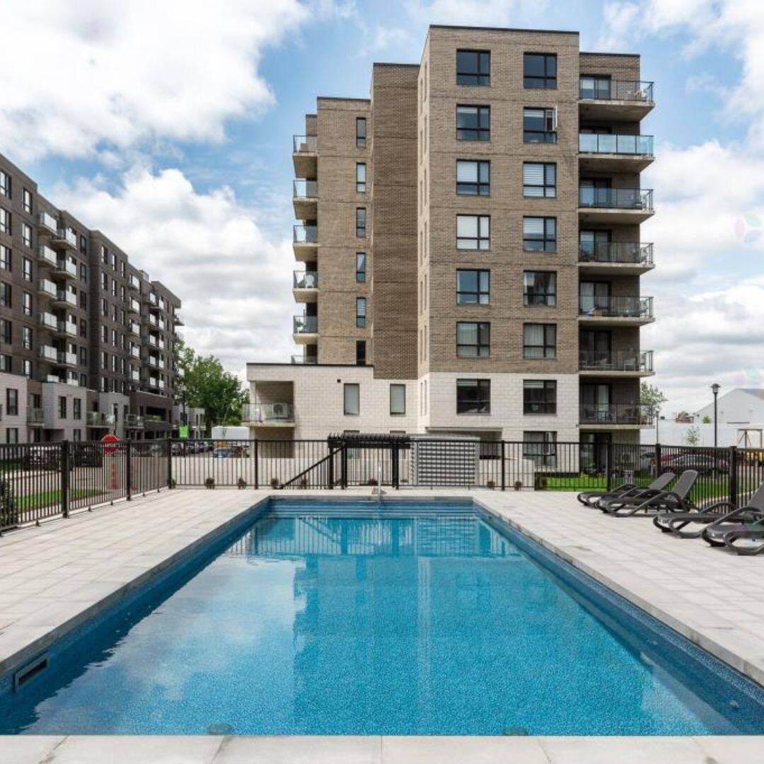 Condo avec piscine creusée à vendre pour 397 000 $