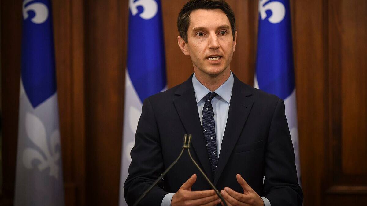 Interventions musclées à Québec: la suspension des policiers demandée