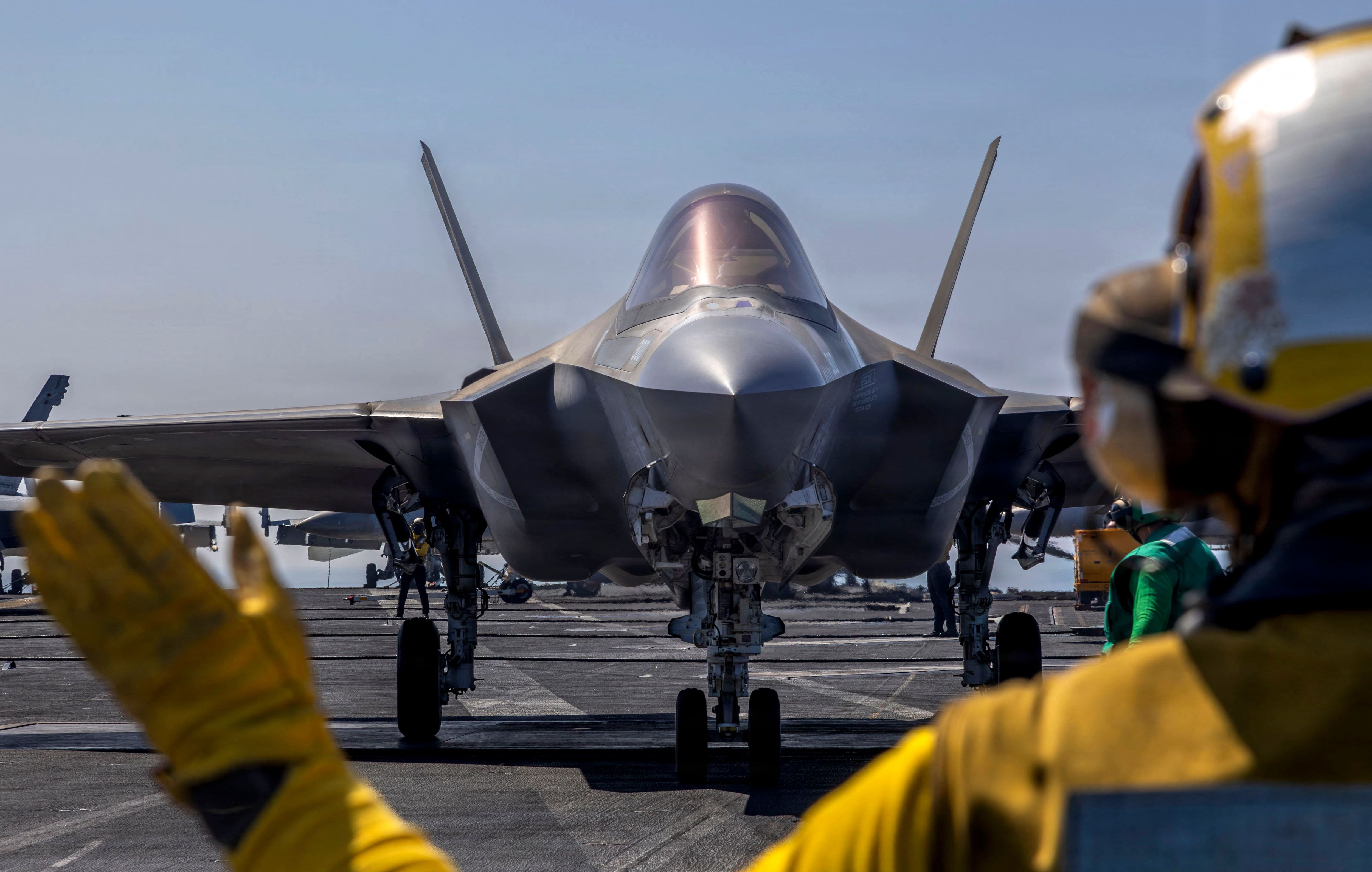 &laquo;&Ccedil;a sent la guerre&raquo;: le peuple iranien pr&ecirc;t &agrave; accepter une attaque am&eacute;ricaine et des morts civiles pour d&eacute;barrasser le pays de &laquo;la cruaut&eacute; du r&eacute;gime&raquo; actuel, clame une militante