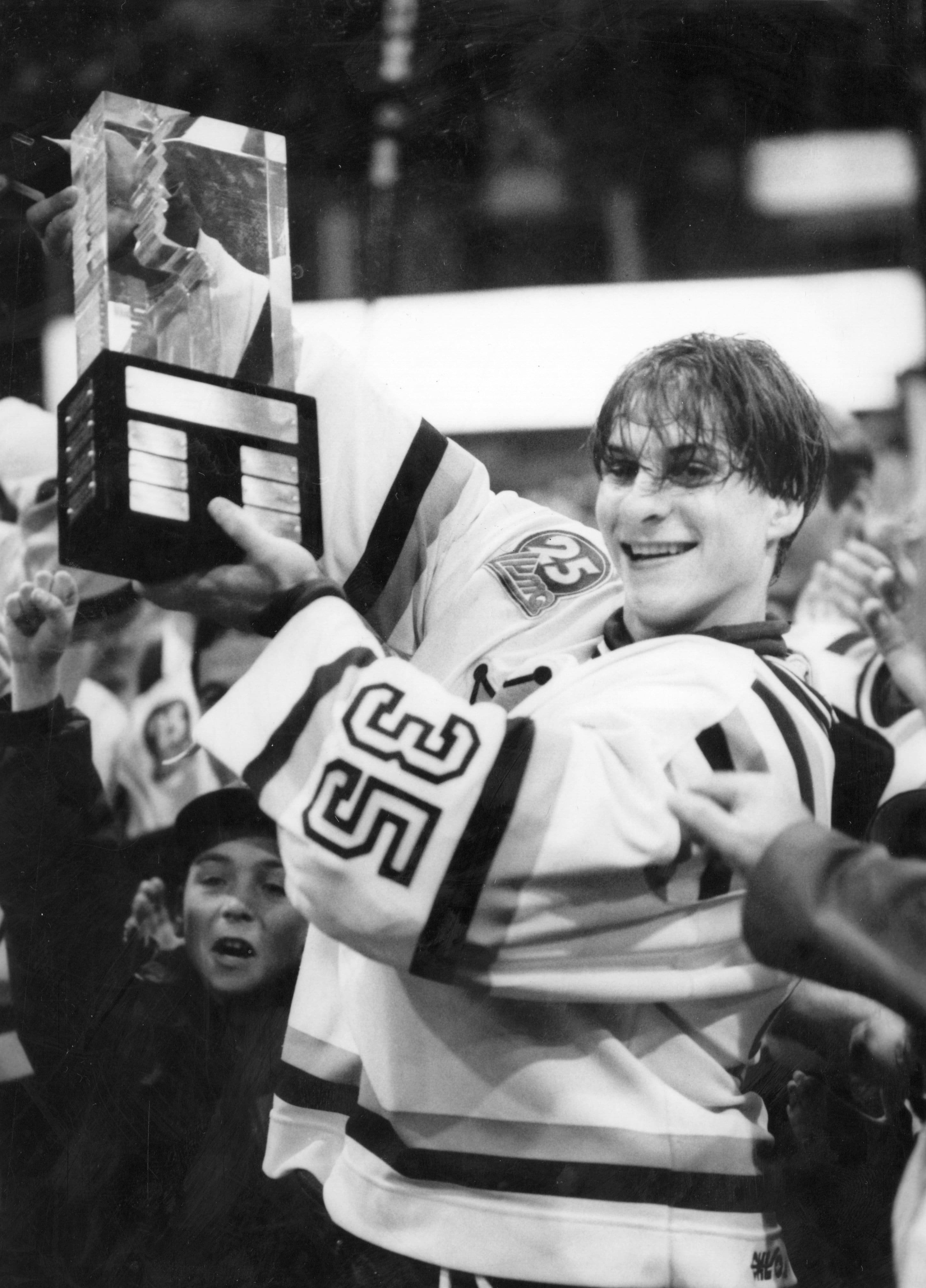 Les Saguenéens étaient amochés, mais ils avaient gagné : les souvenirs inoubliables que garde Éric Fichaud du championnat d'il y a 32 ans