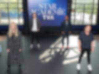 Une première chanson thème originale