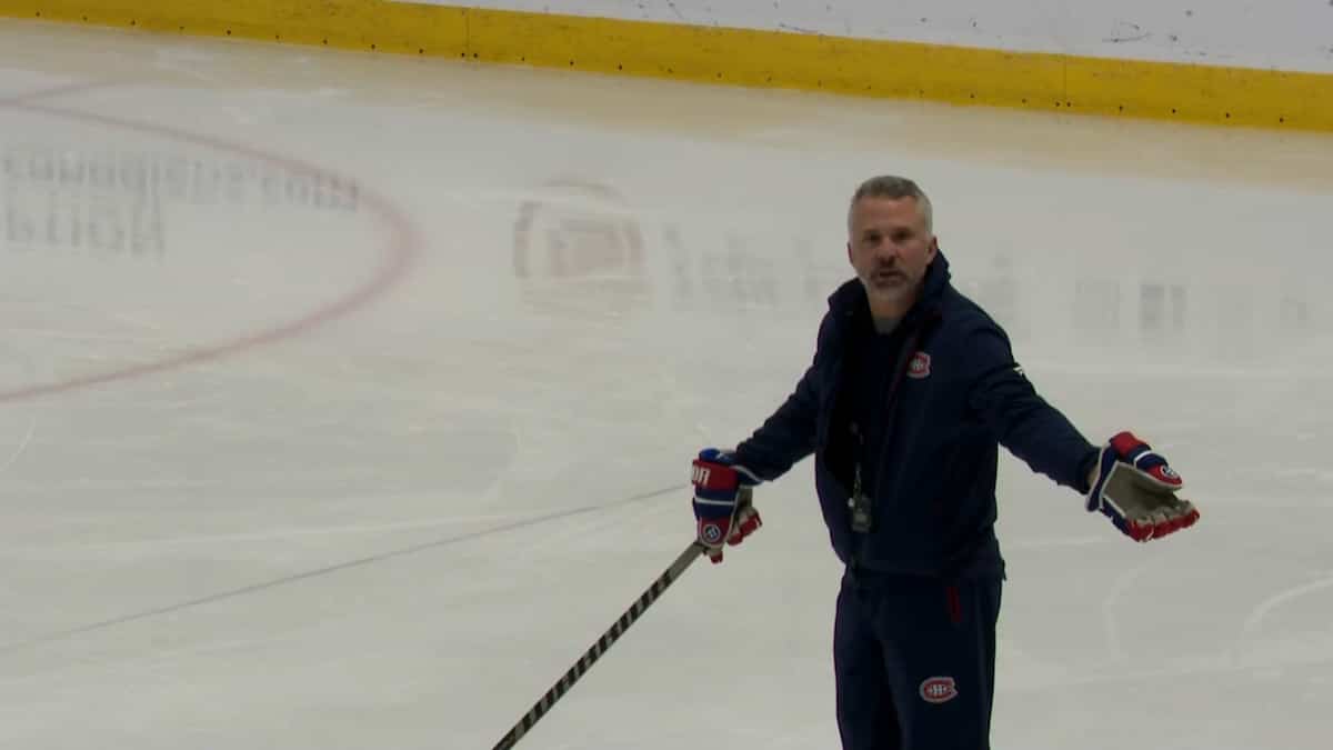 Insatisfait, Martin St-Louis arrête l'entraînement du CH à deux reprises