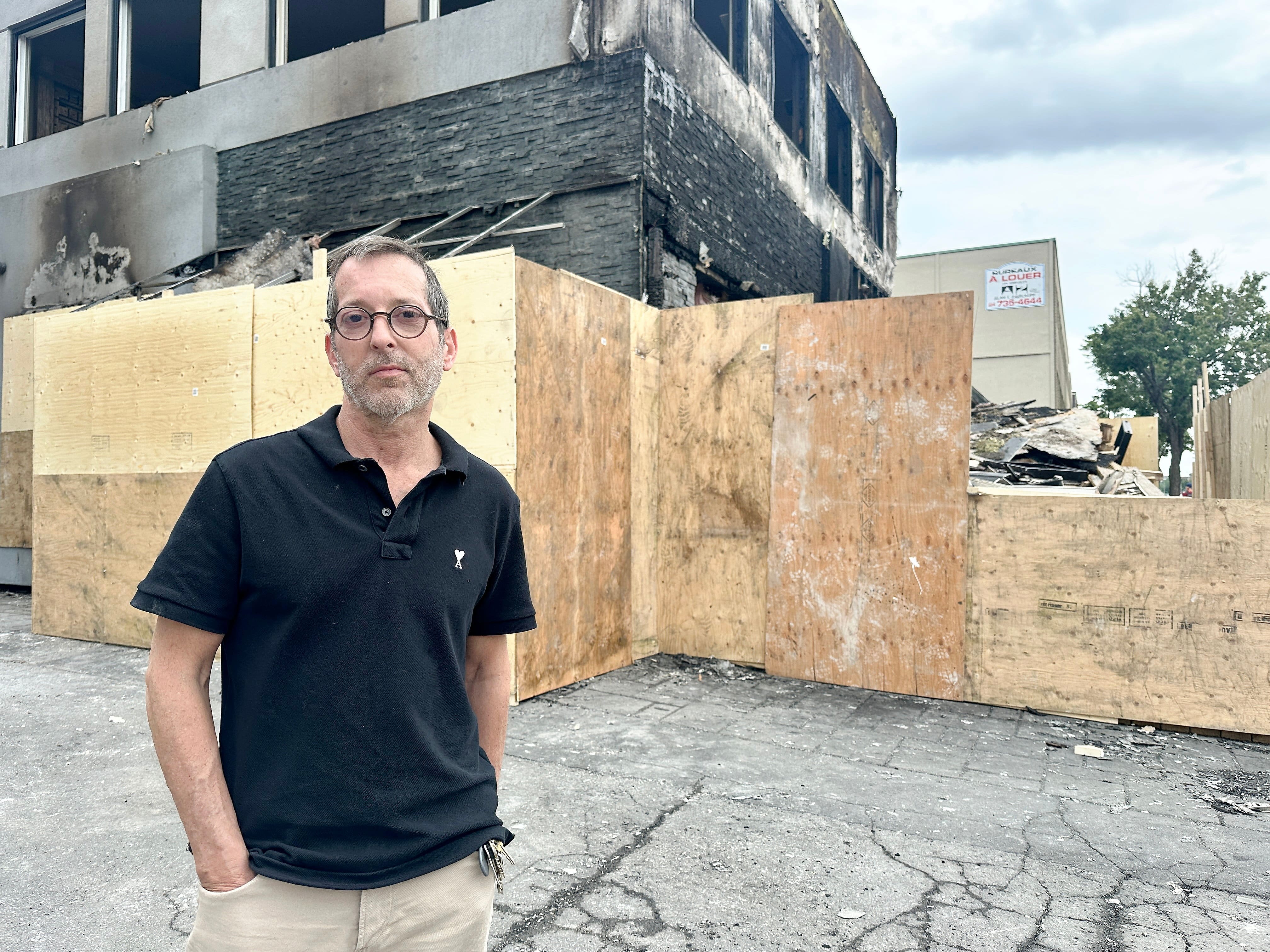 Restaurant casher incendié à Montréal: le propriétaire de l’immeuble craint un possible crime haineux