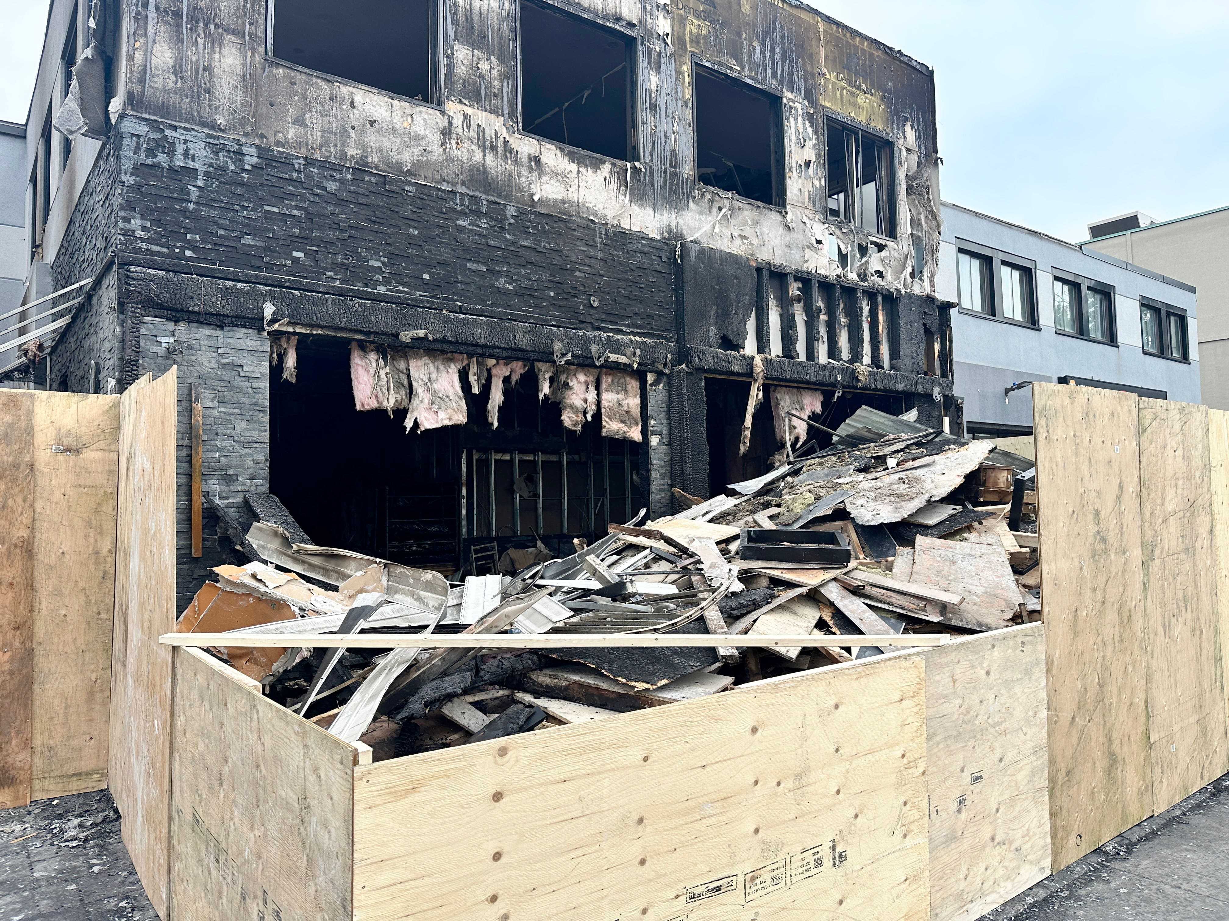 Incendie criminel à Montréal: un restaurant casher rasé par les flammes