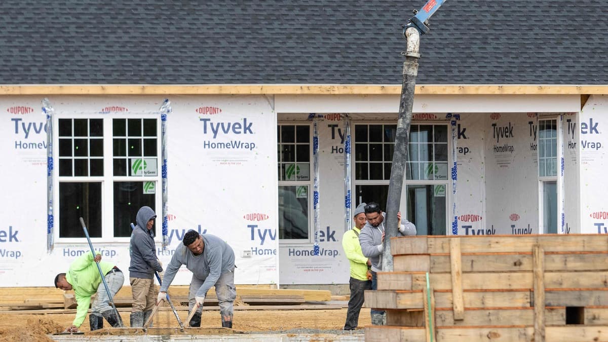 Biden administration wants rules for workers in extreme heat Biden administration wants rules for workers in extreme heat