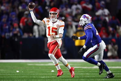 Patrick Mahomes y Josh Allen están en el centro de una rivalidad épica entre los Chiefs y los Bills.