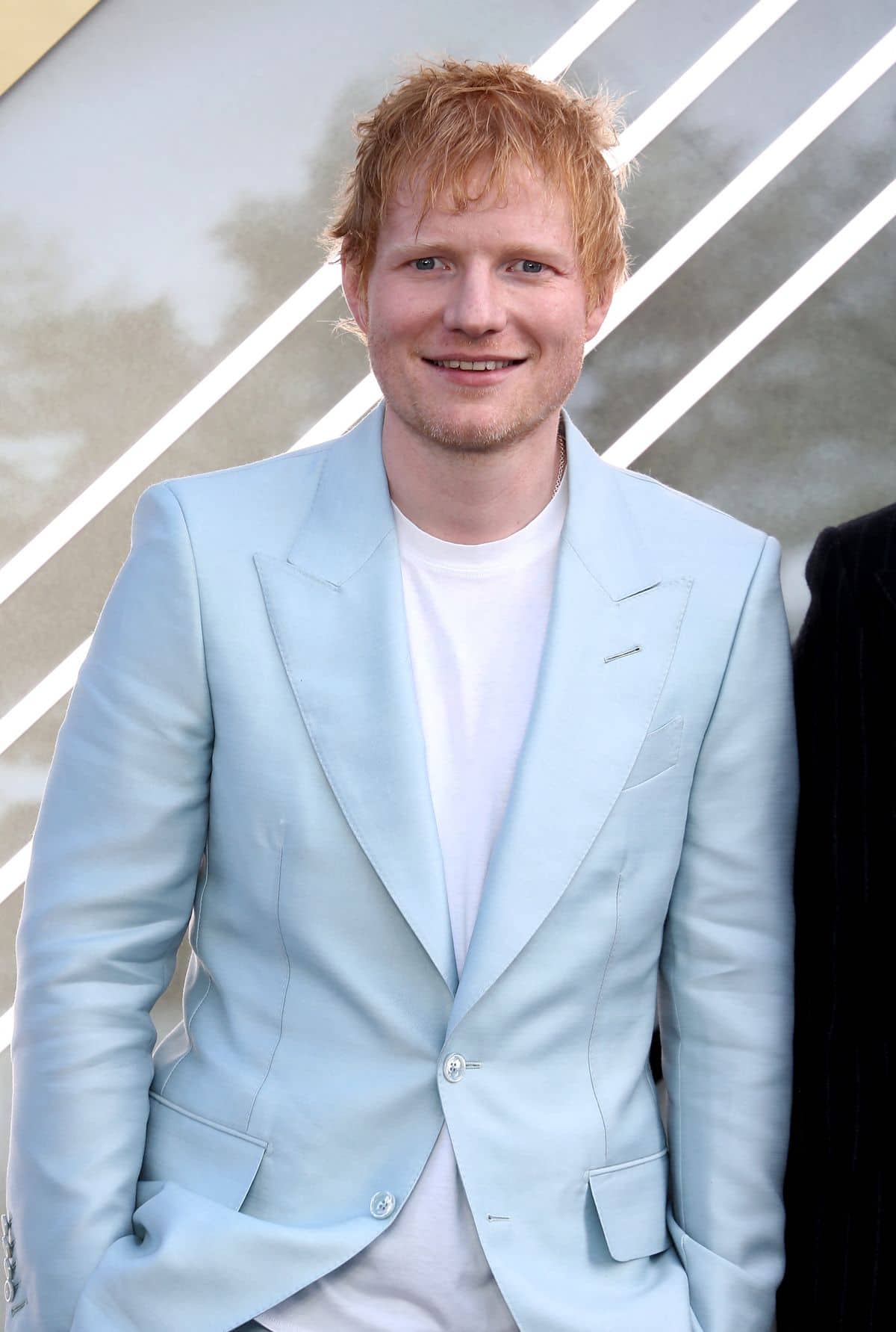 Nouveau coup dur pour Ed Sheeran : sa musique retirée des ondes