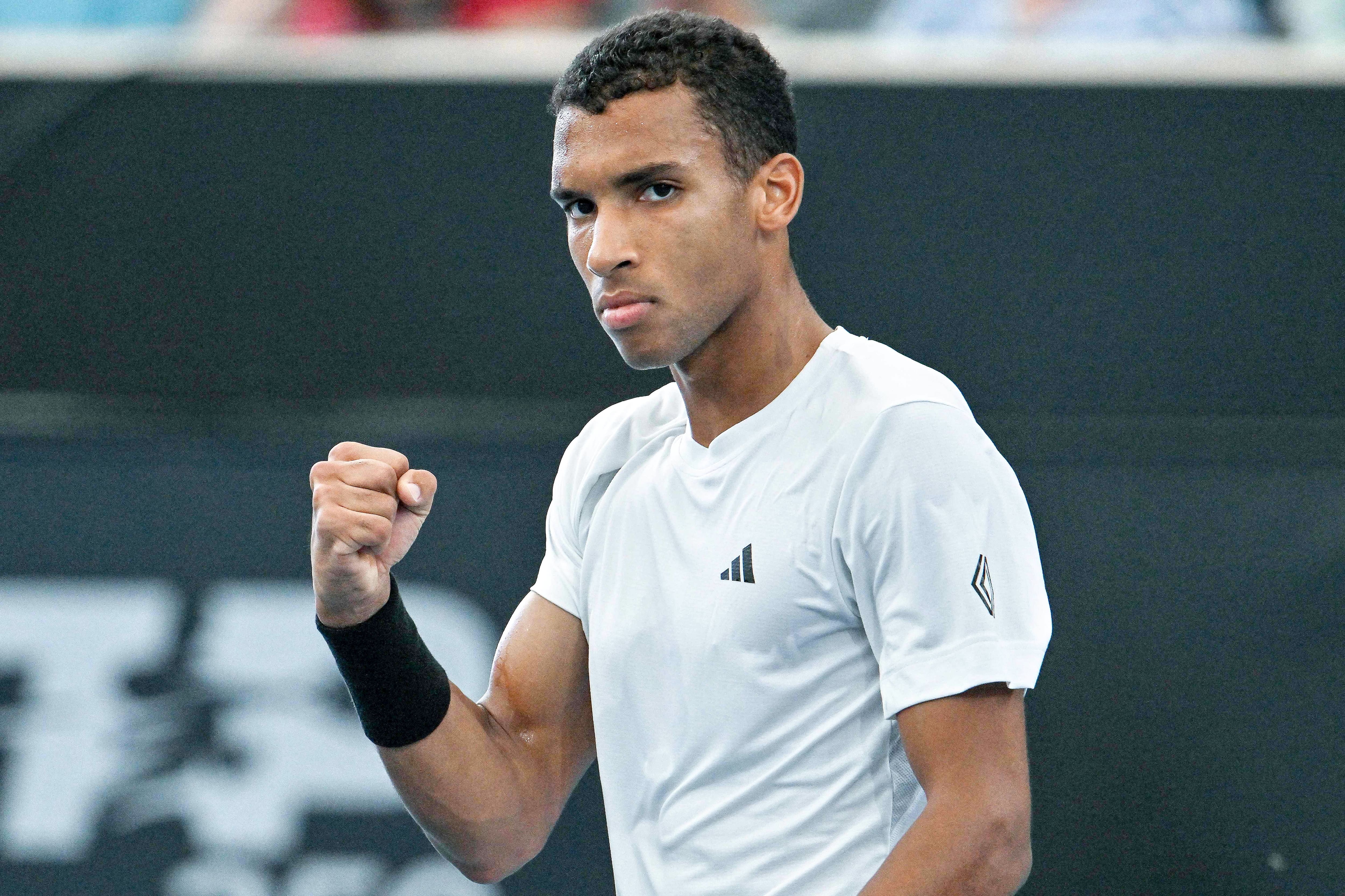 Dans un match marqu&eacute; par une sc&egrave;ne inqui&eacute;tante: &agrave; Cincinnati, F&eacute;lix Auger-Aliassime s&rsquo;offre une premi&egrave;re en un an