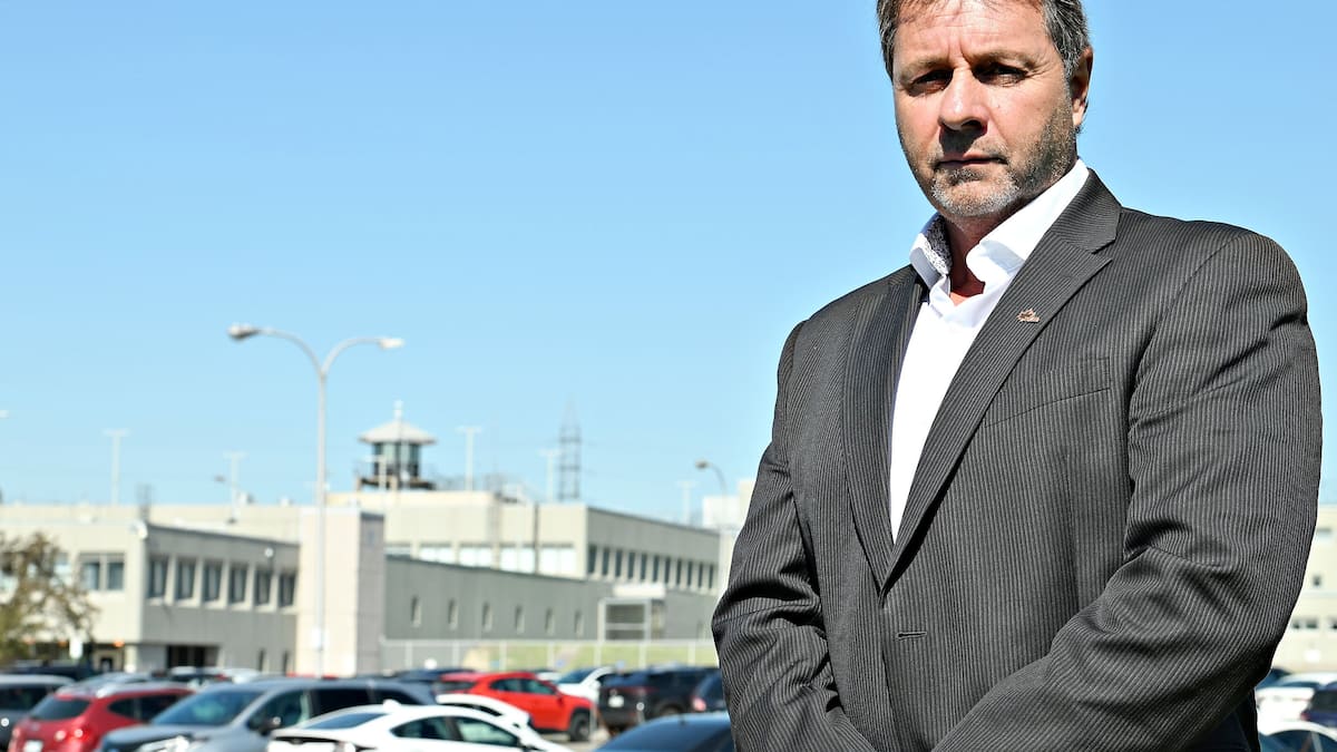 Évasion de la prison d’Orsainville: trahis par une poupée gonflable, des pinces coupantes, un barbecue et une cigarette