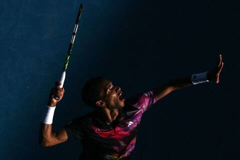 It's over for Félix Auger-Aliassime in Melbourne