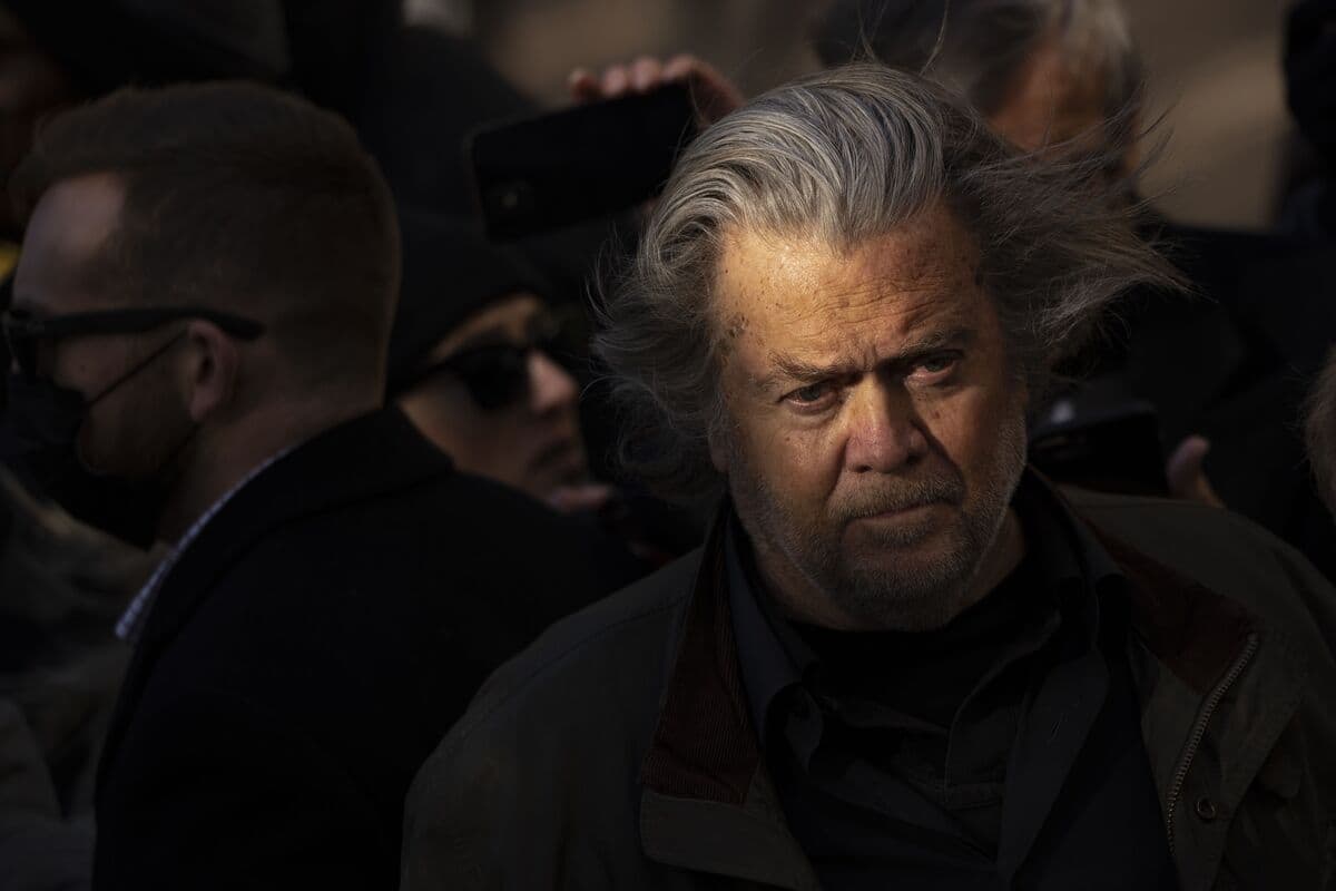 Assaut sur le Capitole: Steve Bannon, proche de Trump, plaide non coupable