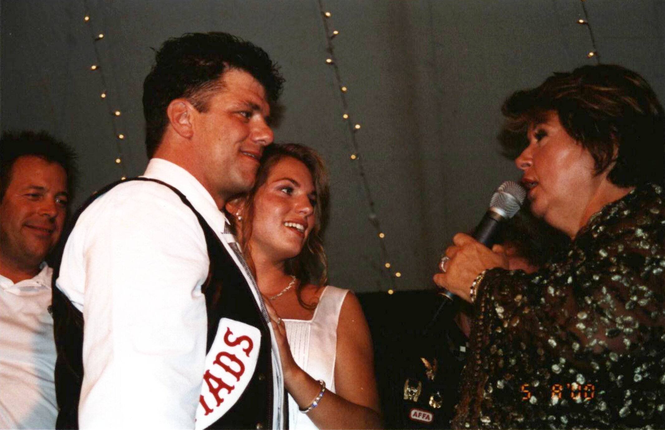 Vidéo inédite: voyez Ginette Reno chanter au mariage du Hells Angels ...