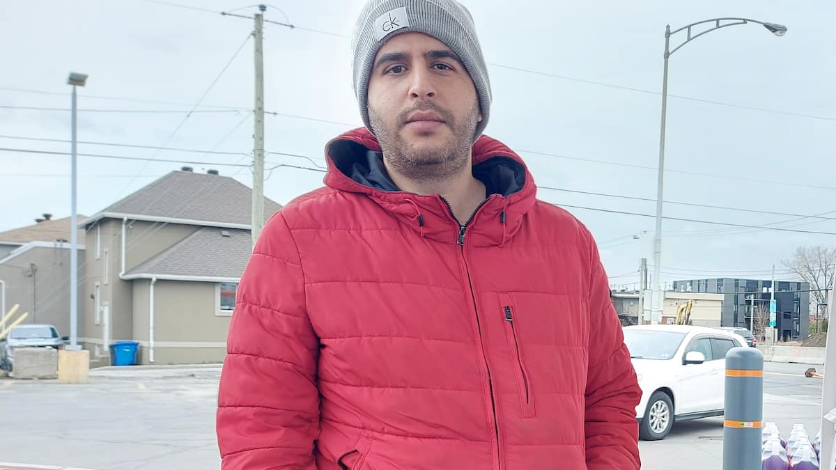 Hausse du prix de l'essence: un livreur pourrait perdre jusqu'à 100$ par mois si les prix actuels se maintiennent