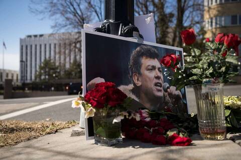 Une photo de Boris Nemtsov a été postée près d'une rue qui porte à nouveau son nom à Washington en février 2018.