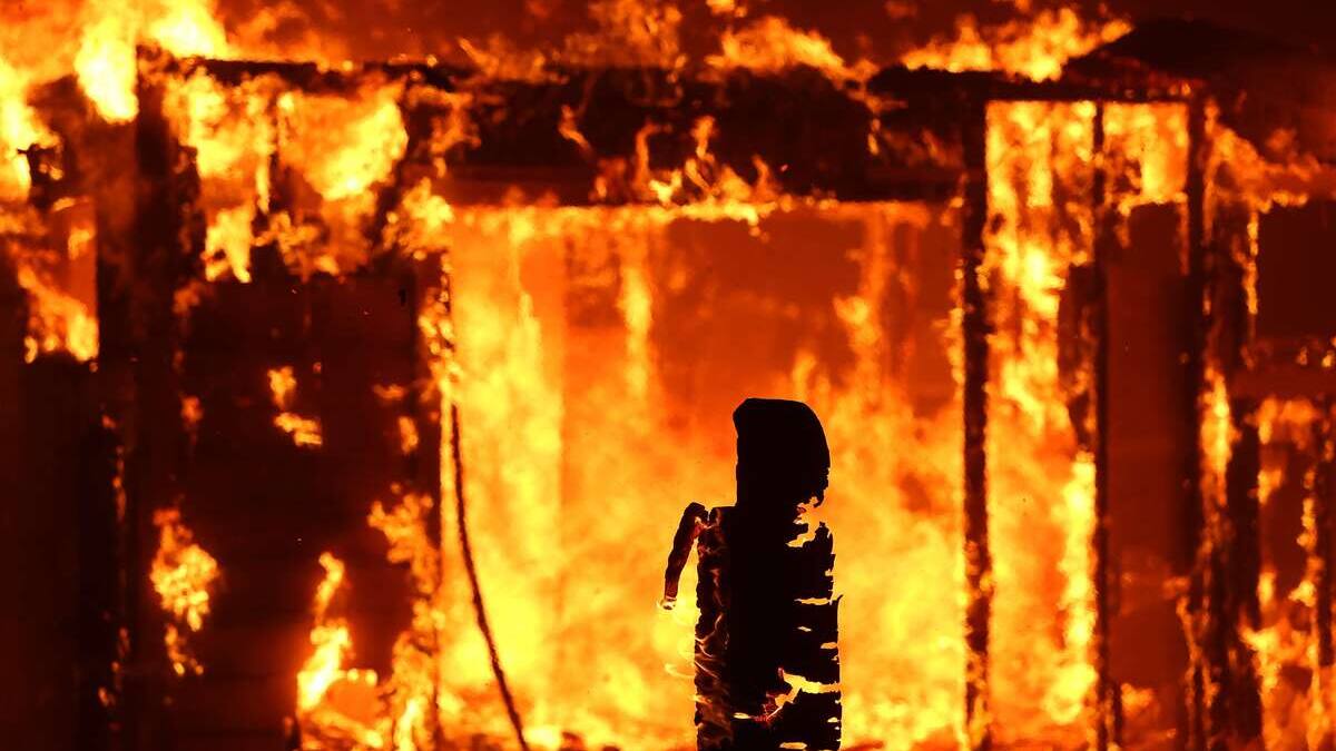 EN IMAGES | Les États-Unis face à des températures extrêmes, incendie en Californie