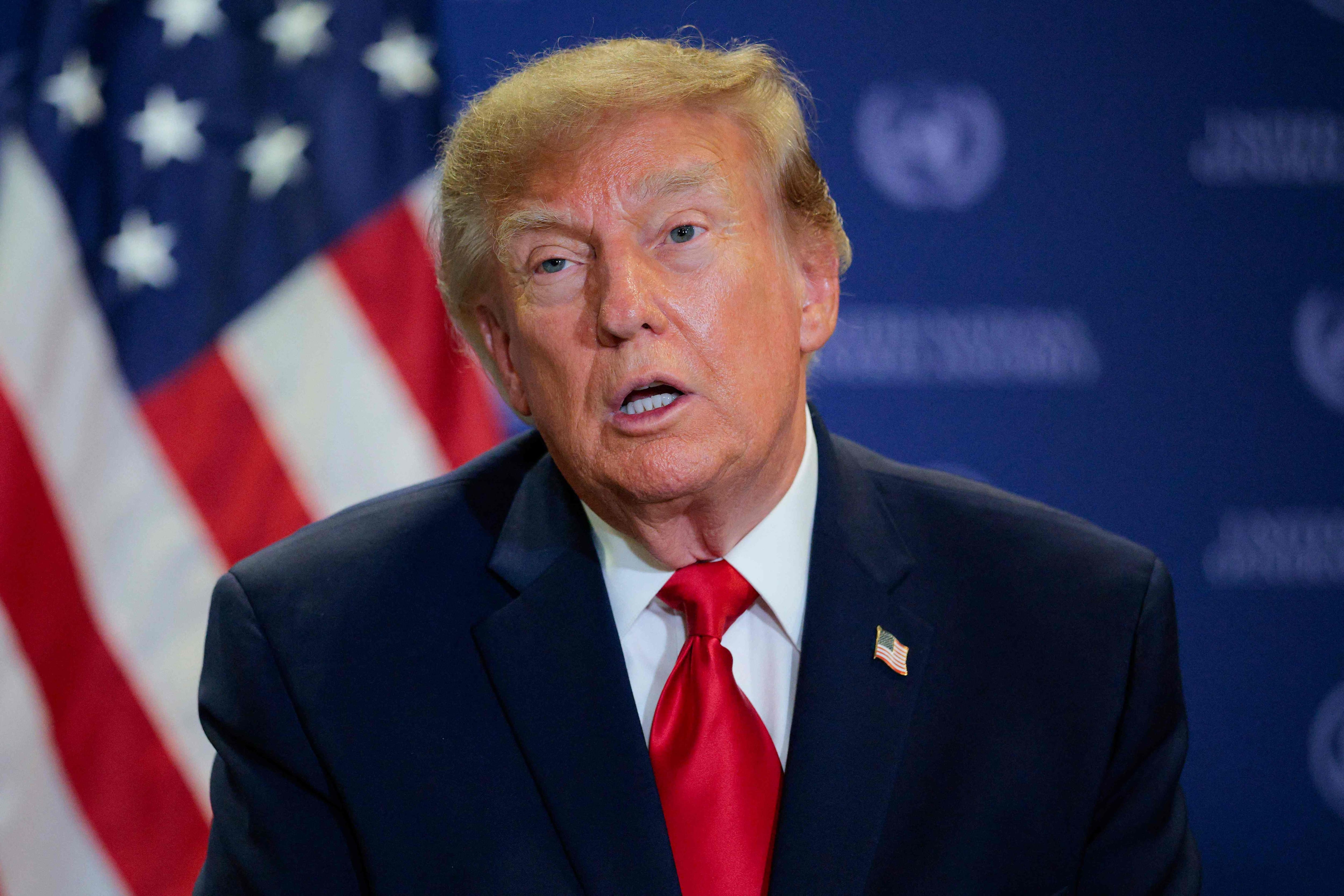 Élections de mi-mandat: Trump mène son parti à l’abattoir