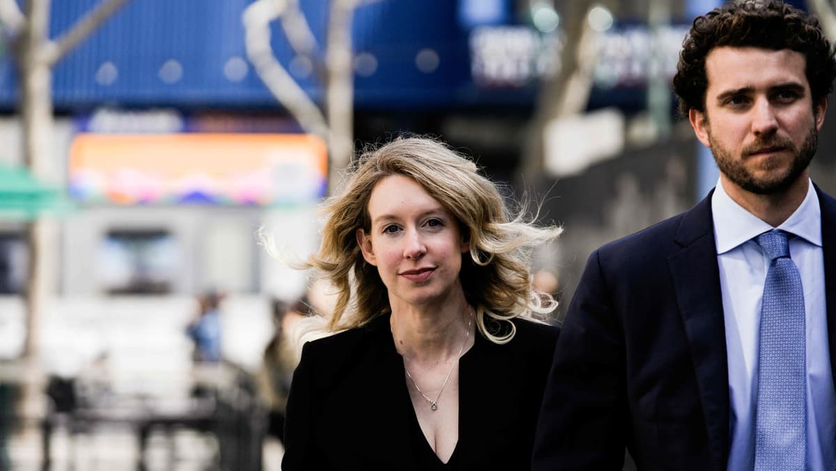 L’ex-étoile de la biotech Elizabeth Holmes attendue en prison le 30 mai ...
