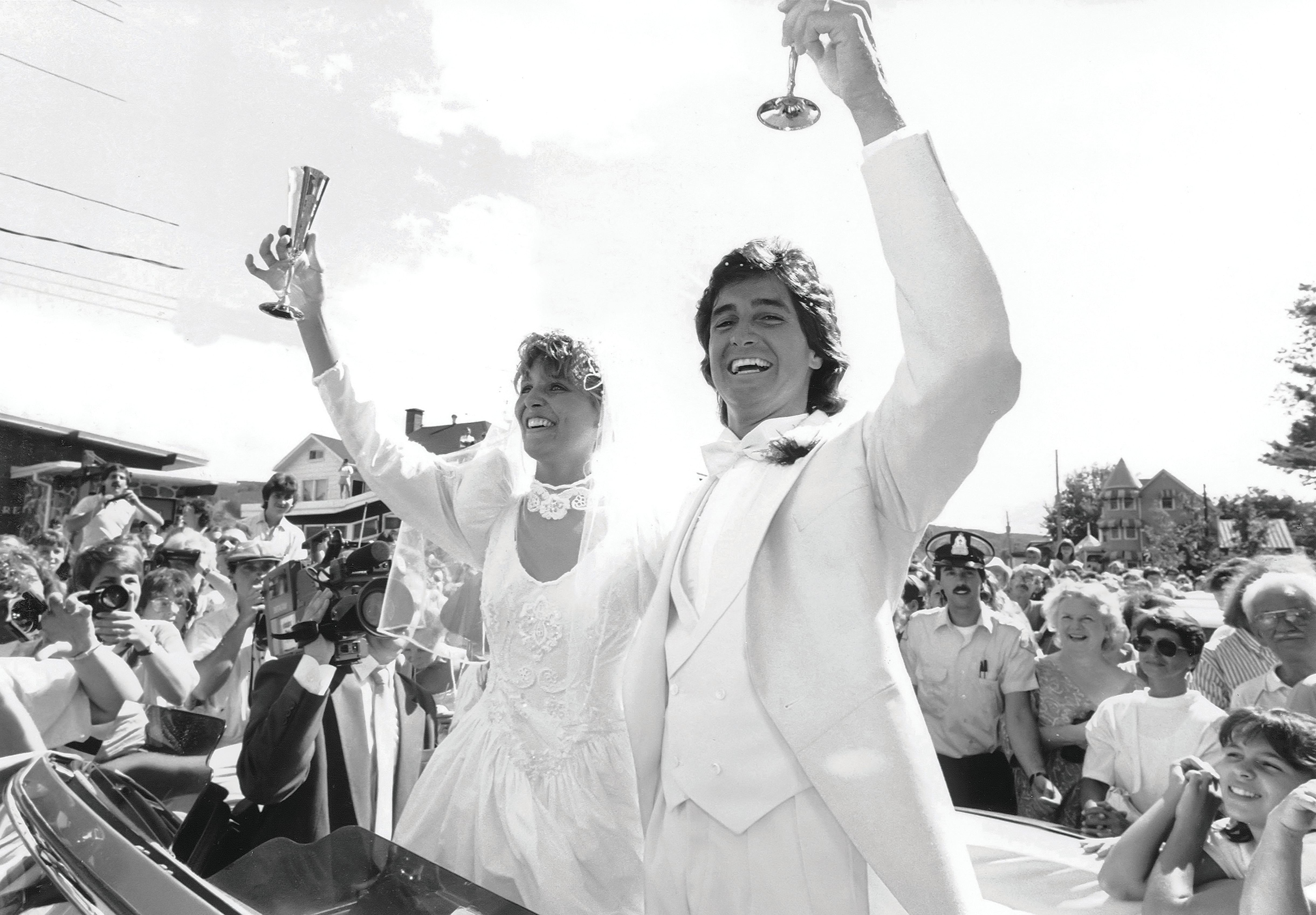 Revivez leur mariage en photos