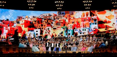 André Rieu e l'Orchestra Johann Strauss hanno deliziato giovedì più di 11.000 spettatori al Videotron Center.