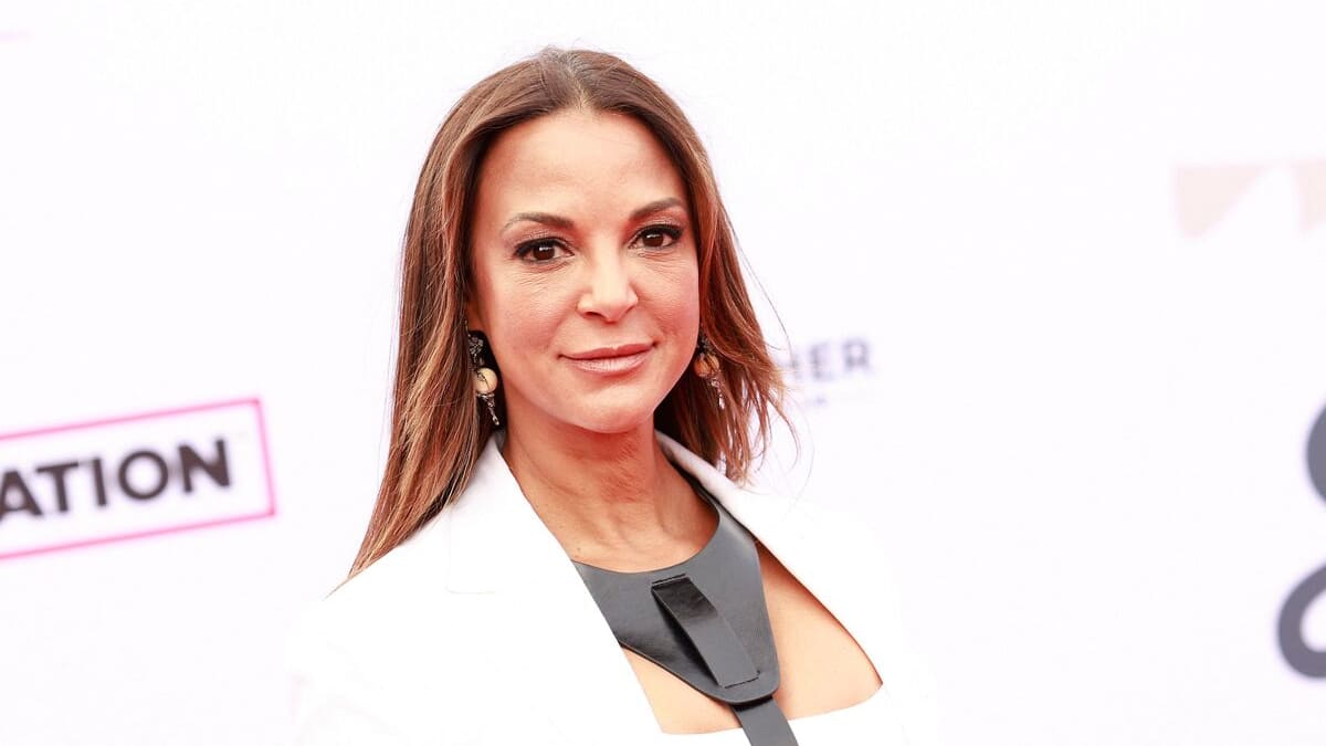 12 years of blackmailing the actress and punishing her with straw 12 years of blackmailing the actress and punishing her with straw