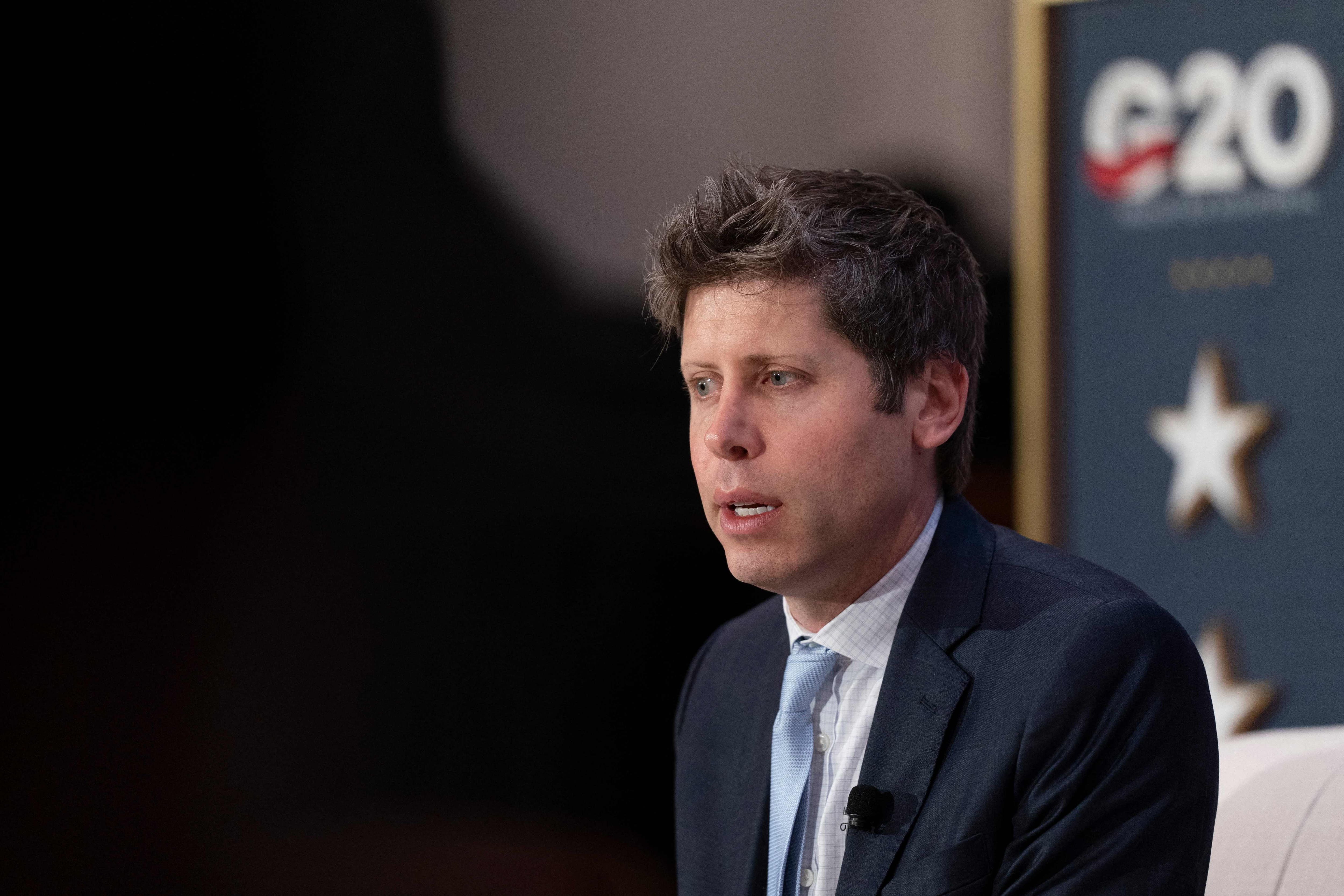 Le patron d’Anthropic appelle à ralentir la vitesse de développement de l’IA