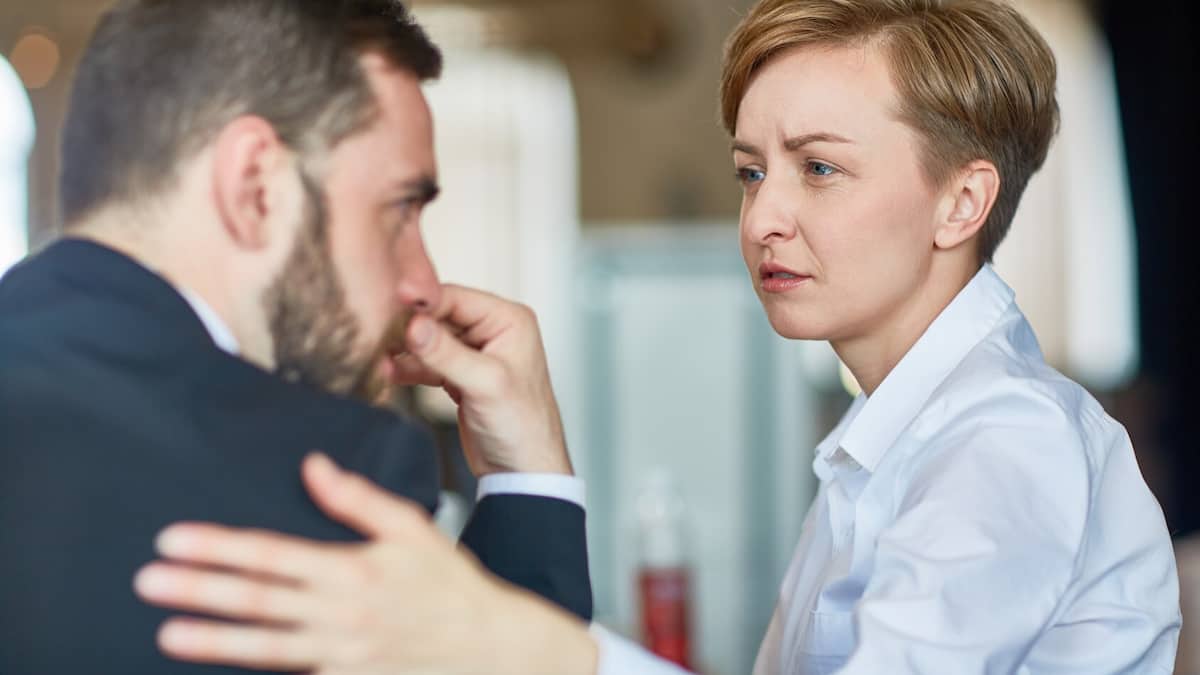 «Même si les anglophones maîtrisant mieux les subtilités de la langue française vont vous vouvoyer, il faut éviter d’en tirer des conclusions défavorables s’ils ne le font pas...»