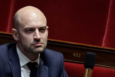 O ministro das Relações Exteriores da França, Jean-Noel Barrot, participa de uma sessão de perguntas sobre o governo na Assembleia Nacional, a câmara baixa do parlamento francês, em Paris, em 11 de fevereiro de 2025.
