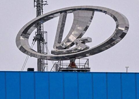 Faced with sanctions, Lada's factory town on the edge of the abyss
