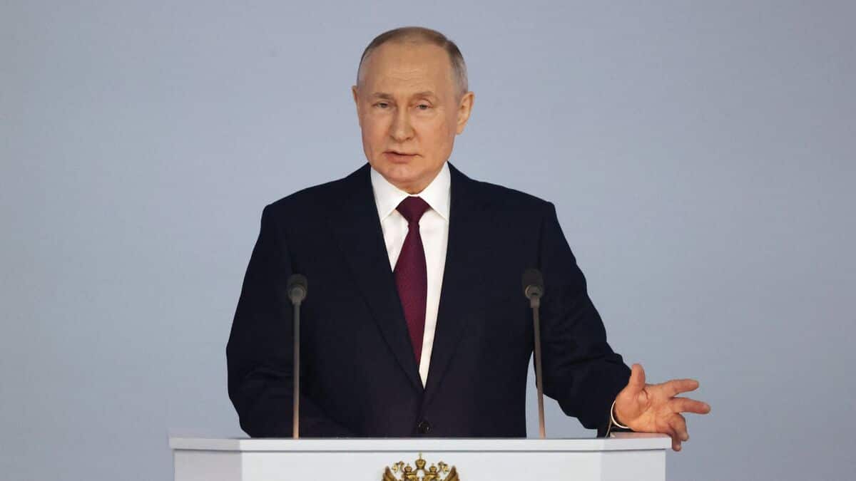 According to Putin, the West wants to “finish” Russia According to Putin, the West wants to “finish” Russia