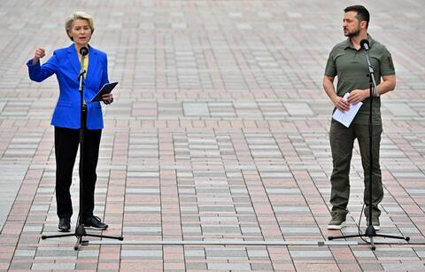 À Kyïv, von der Leyen promet que l'UE soutiendra Ukraine
