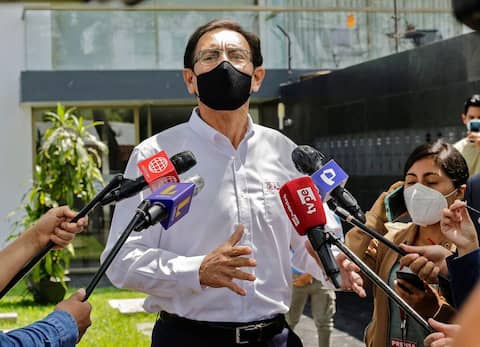 Perú: el expresidente Vizcarra anunció que tenía COVID-19 a pesar de haber sido vacunado