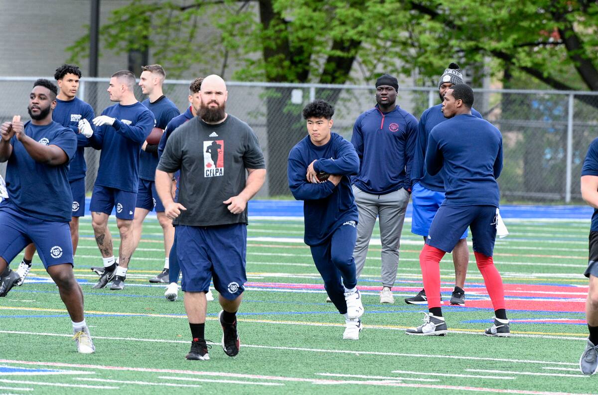 Les joueurs des Alouettes en gr&egrave;ve