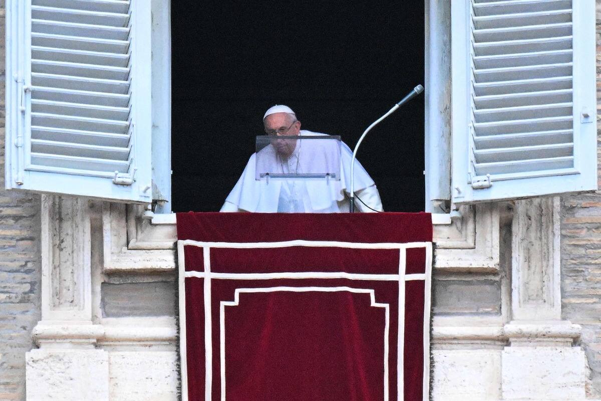 L'avenir du pape entre inqui&eacute;tude et sp&eacute;culation